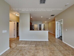 2122 Senate Ave in St. Cloud, FL - Foto de edificio - Building Photo