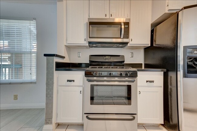 10878 Aderman Ave in San Diego, CA - Building Photo - Building Photo