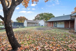 638 Beechwood Dr in Grand Prairie, TX - Building Photo - Building Photo