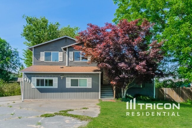 property at 417 4th Ave S