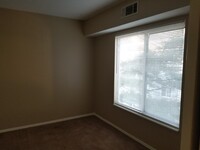 825 Clyde Ave photo'