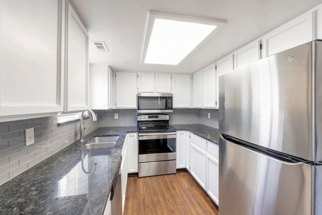 property at 1623-1623 W 800 N St