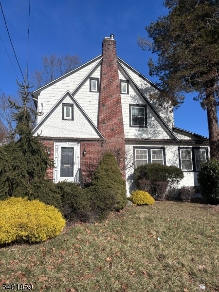 property at 61 Luddington Rd