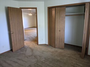 641 Kimberlite St in Tiffin, IA - Building Photo - Building Photo