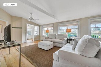 36 Oak Ln in Amagansett, NY - Building Photo - Building Photo