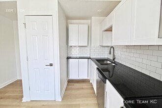 712 Linwood Blvd-Unit -712-6 in Kansas City, MO - Building Photo - Building Photo