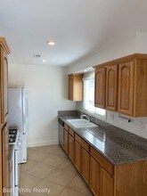 1741 Tustin Ave-Unit -#13D in Costa Mesa, CA - Building Photo - Building Photo