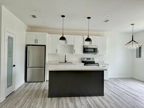 708 W Seminole Ave in Pharr, TX - Building Photo - Building Photo