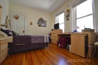 1564 Commonwealth Ave, Unit 9 in Boston, MA - Foto de edificio - Building Photo