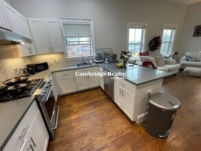 343 Western Ave, Unit 4T in Cambridge, MA - Building Photo - Building Photo