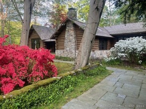 87 Red Coat Rd in Westport, CT - Foto de edificio - Building Photo