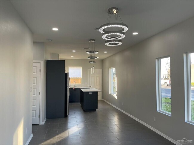 3401 Frio Ave in McAllen, TX - Building Photo - Building Photo