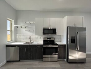 522 W Berks St, Unit 1 in Philadelphia, PA - Foto de edificio - Building Photo