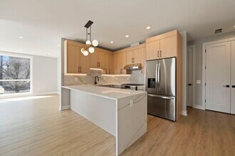 2354 W Polk St in Chicago, IL - Building Photo - Building Photo