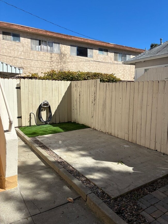 1/2-501-502 Hill St in Santa Monica, CA - Building Photo - Building Photo