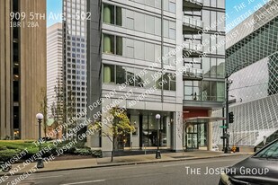 909 5th Ave in Seattle, WA - Building Photo