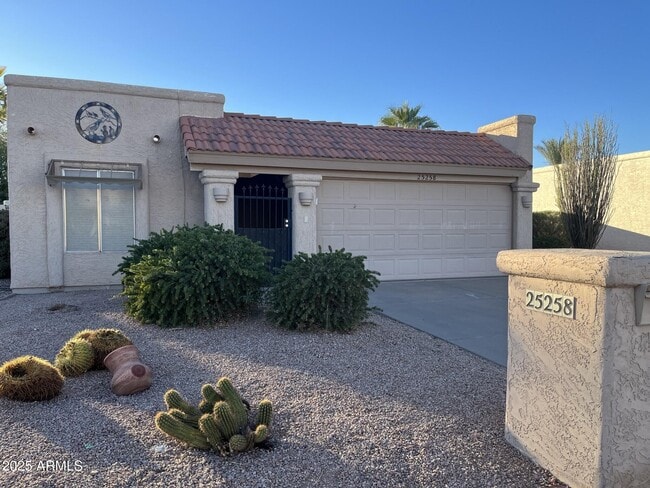 25258 S Pinewood Dr in Sun Lakes, AZ - Building Photo - Building Photo