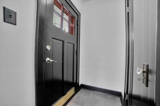 4941 Montgomery Ave in Downers Grove, IL - Building Photo - Building Photo