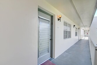 332 Burgundy G in Delray Beach, FL - Building Photo - Building Photo