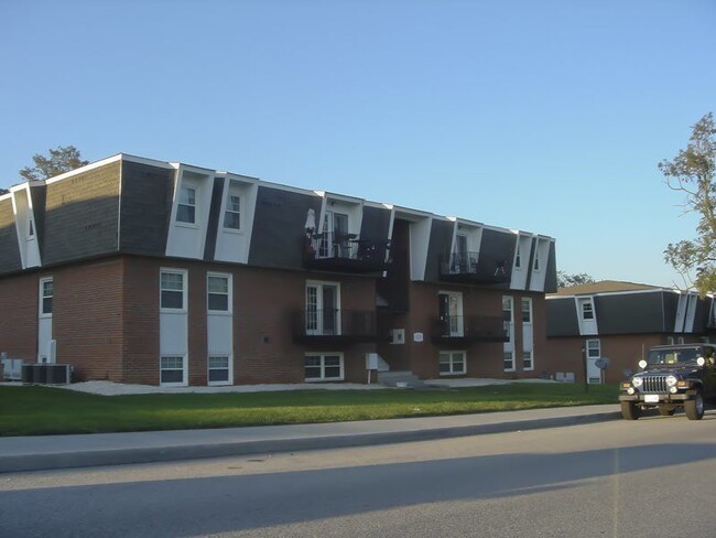 Willow Creek Blacksburg in Blacksburg, VA - Building Photo - Building Photo