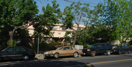 545 S 7th St in San Jose, CA - Foto de edificio - Building Photo