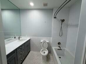 1737 Carvelle Dr in Riviera Beach, FL - Building Photo - Building Photo