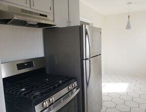 4403 1/2 W. Exposition Blvd. in Los Angeles, CA - Foto de edificio - Building Photo