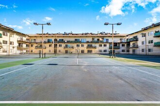 5460 White Oak Ave, Unit F303 in Encino, CA - Building Photo - Building Photo