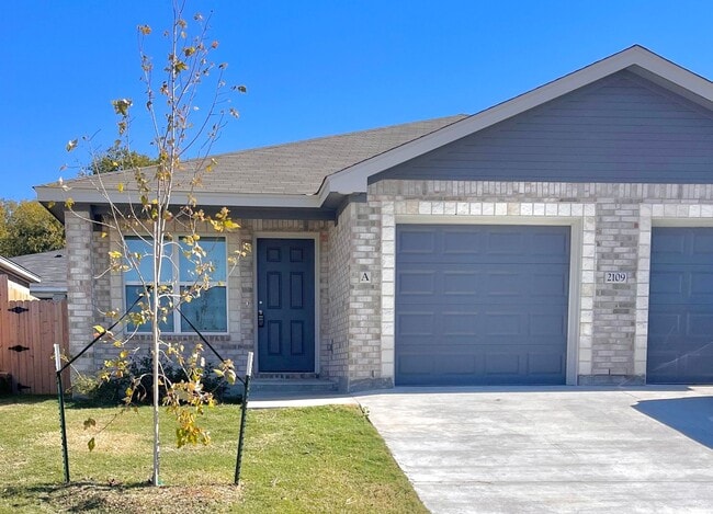 property at 2109 Wildewood Dr