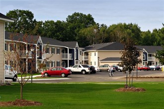 Country Place Apartments in Big Rapids, MI - Building Photo - Building Photo