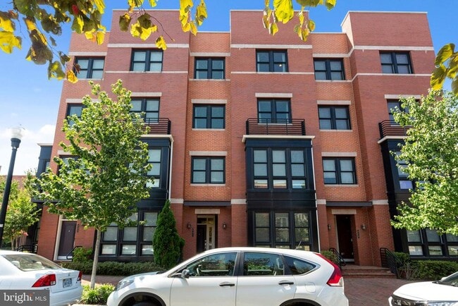 property at 621 E Howell Ave