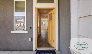 2346 Vaca Way in Merced, CA - Building Photo - Building Photo