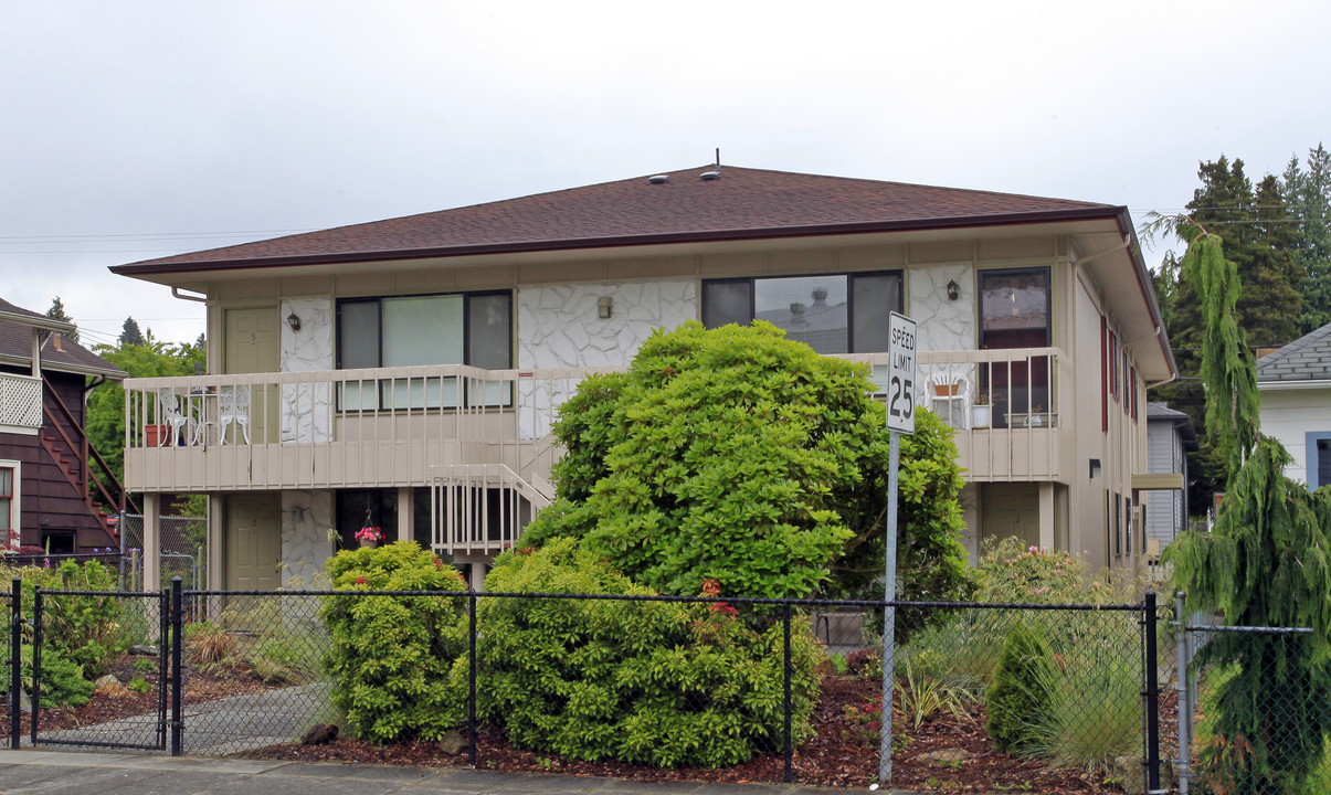 3326 Hoyt Ave in Everett, WA - Building Photo