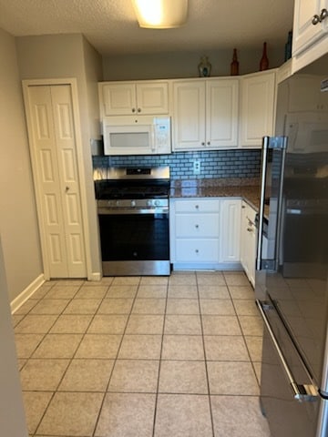 5225 Pooks Hill Rd in Bethesda, MD - Foto de edificio - Building Photo