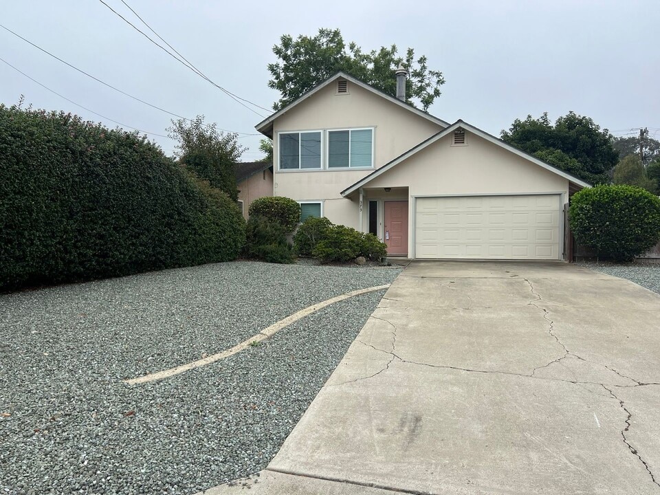 375 Los Osos Valley Rd in Los Osos, CA - Foto de edificio