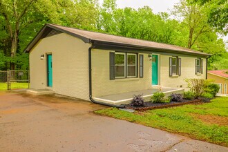 2608 Meadow Lark Ln in Gastonia, NC - Foto de edificio - Building Photo