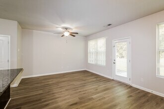3279 Pennington Dr in Stonecrest, GA - Building Photo - Building Photo