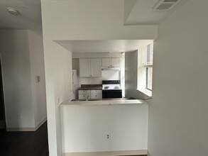 590 Parkview Dr in Detroit, MI - Building Photo - Building Photo
