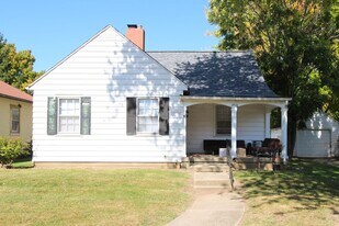 1410 W Main St in Muncie, IN - Building Photo
