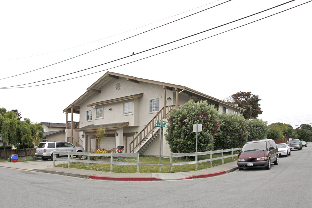 475-481 Willow Ave in Half Moon Bay, CA - Foto de edificio