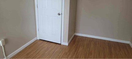 7 School St in Claremont, NH - Foto de edificio - Building Photo