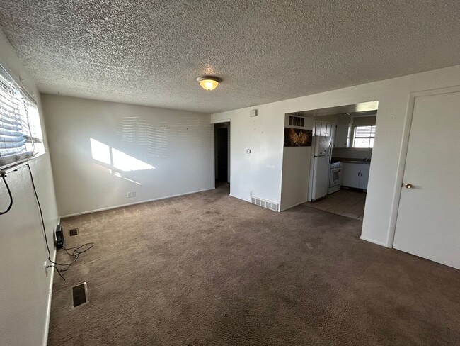 1577 S 800 E in Orem, UT - Foto de edificio - Building Photo