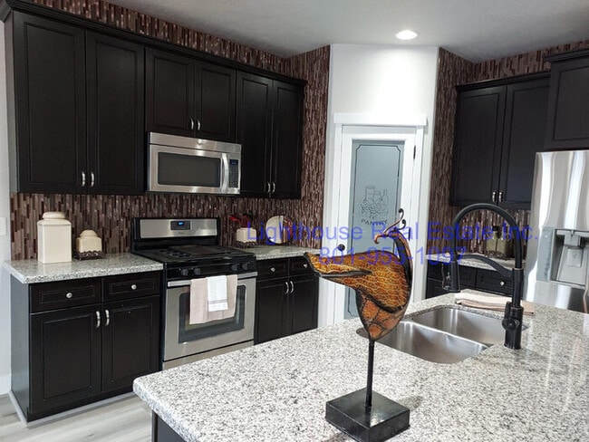 895 Freedom Point Way in Riverton, UT - Building Photo - Building Photo