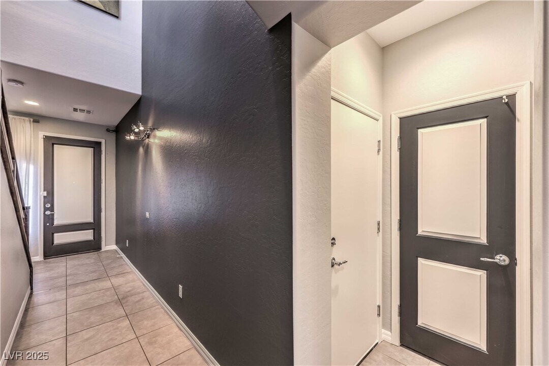 11245 Pismo Dunes Ct in Las Vegas, NV - Building Photo