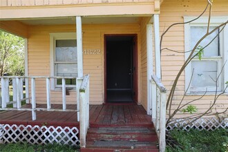 4822 35th St E in Dickinson, TX - Building Photo - Building Photo