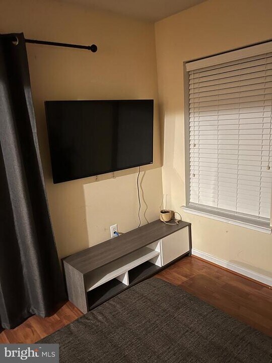 13331 Rushing Water Way in Germantown, MD - Building Photo