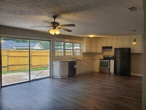 1503 Stillwood Dr in Savannah, GA - Building Photo - Building Photo