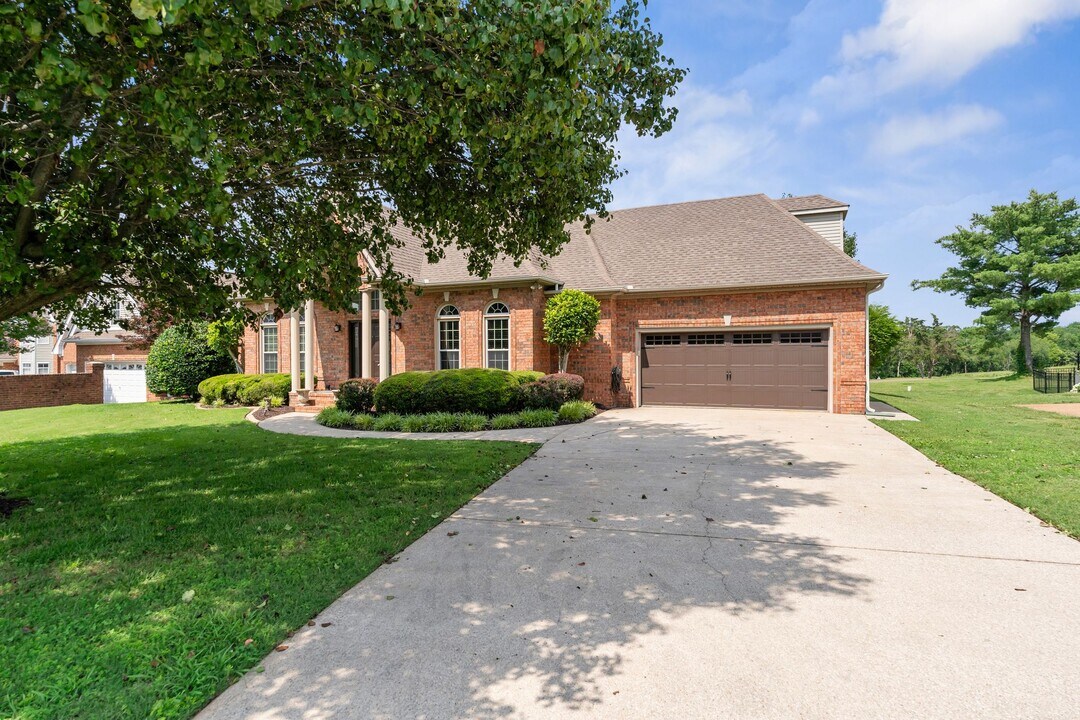 375 Natchez Trace Ct in Murfreesboro, TN - Building Photo