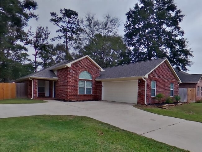 property at 729 Forest Ln Dr