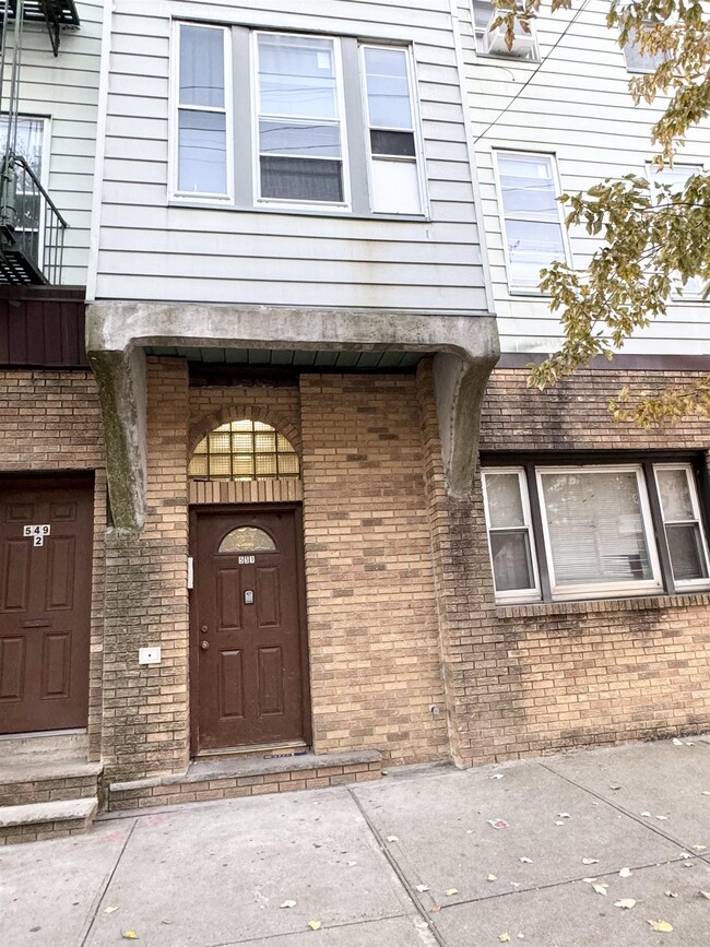 property at 551 Mercer St